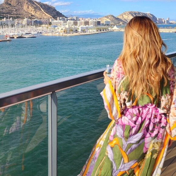 Meet your Posher, Renée - Picture 3 of 6